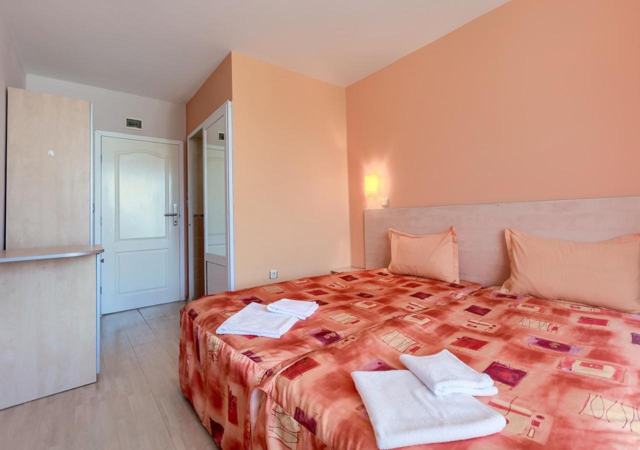 Hotel Fantastiko Ravda رافدا المظهر الخارجي الصورة