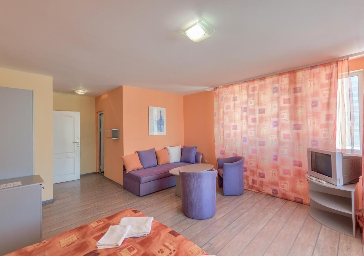 Hotel Fantastiko Ravda رافدا المظهر الخارجي الصورة